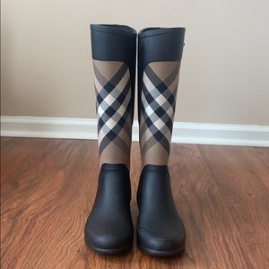 Authentic Burberry Clemence Rain Boots